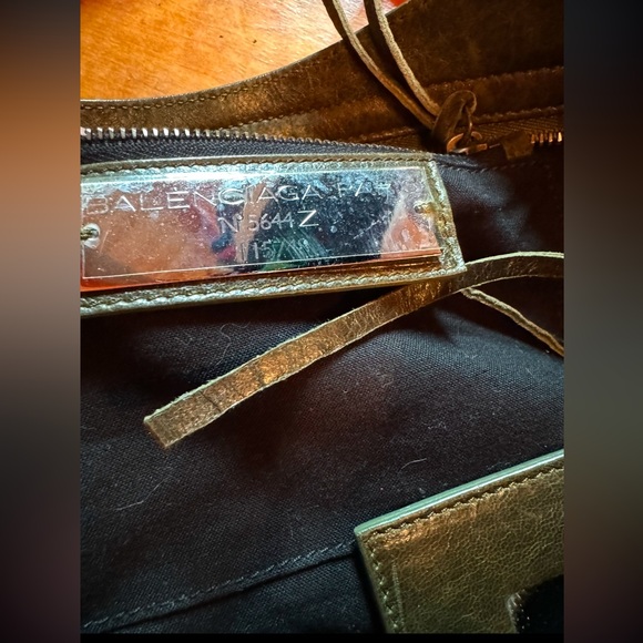 Balenciaga 2005 olive city purse - Picture 7 of 8